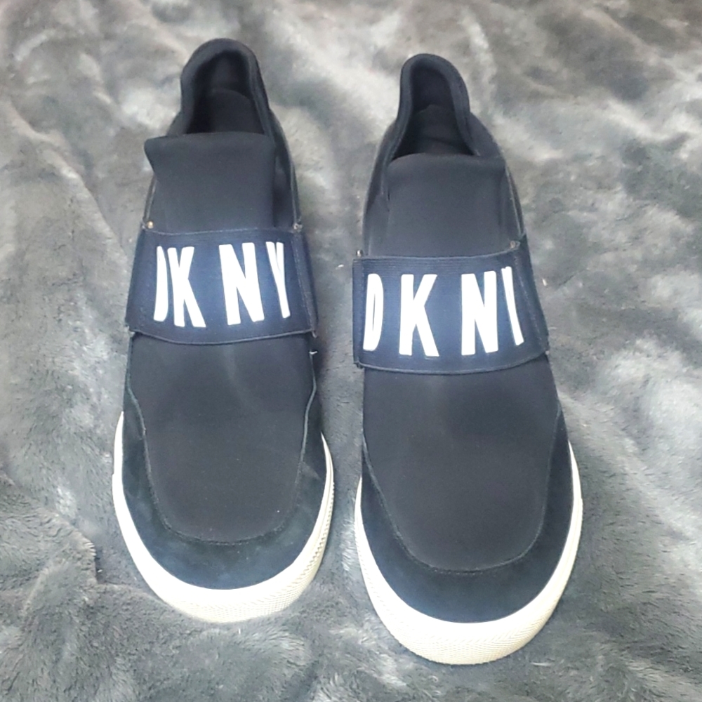 Black DKNY platform shoes
